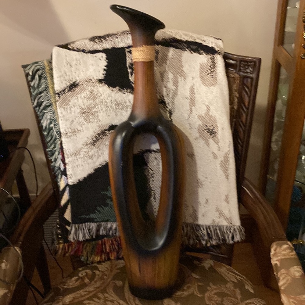 Accent Decor - Picture 2 of 4